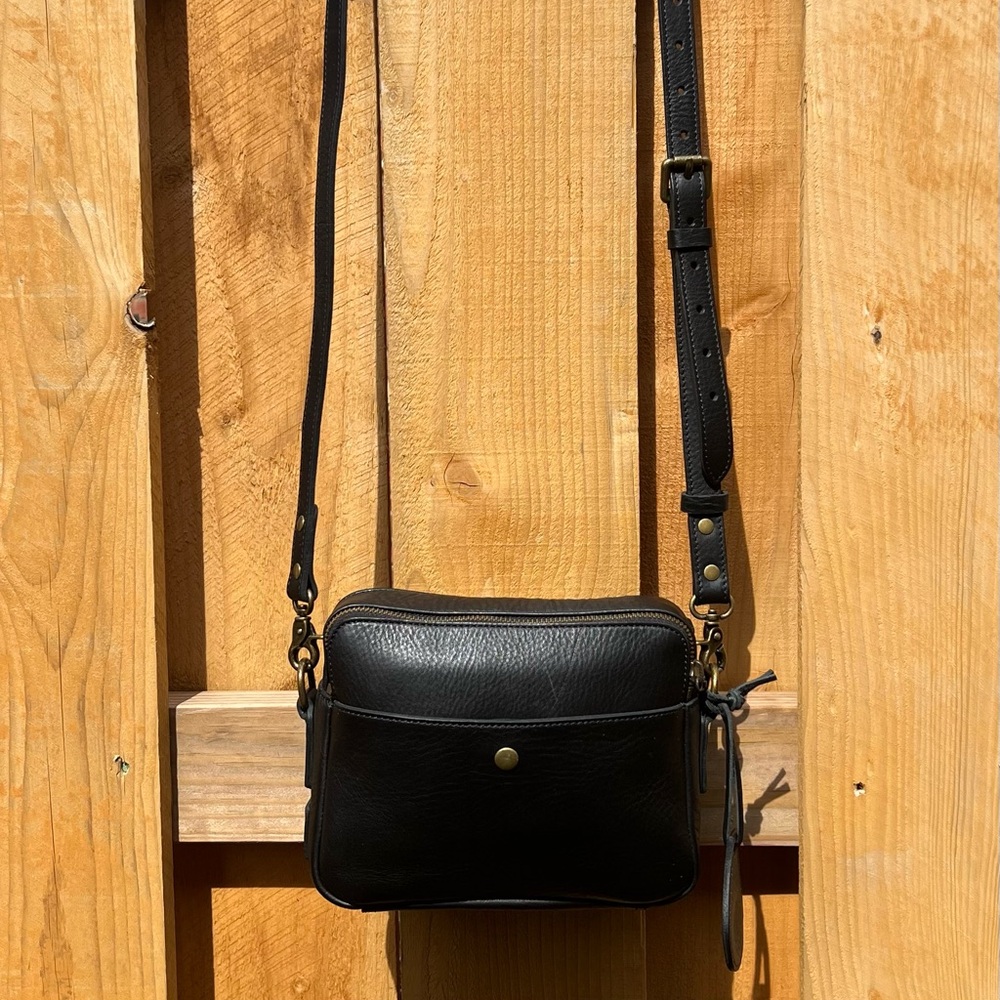 WILL LEATHER GOODS EVERYDAY DOUBLE ZIP LEATHER CAMERA BAG CROSSBODY